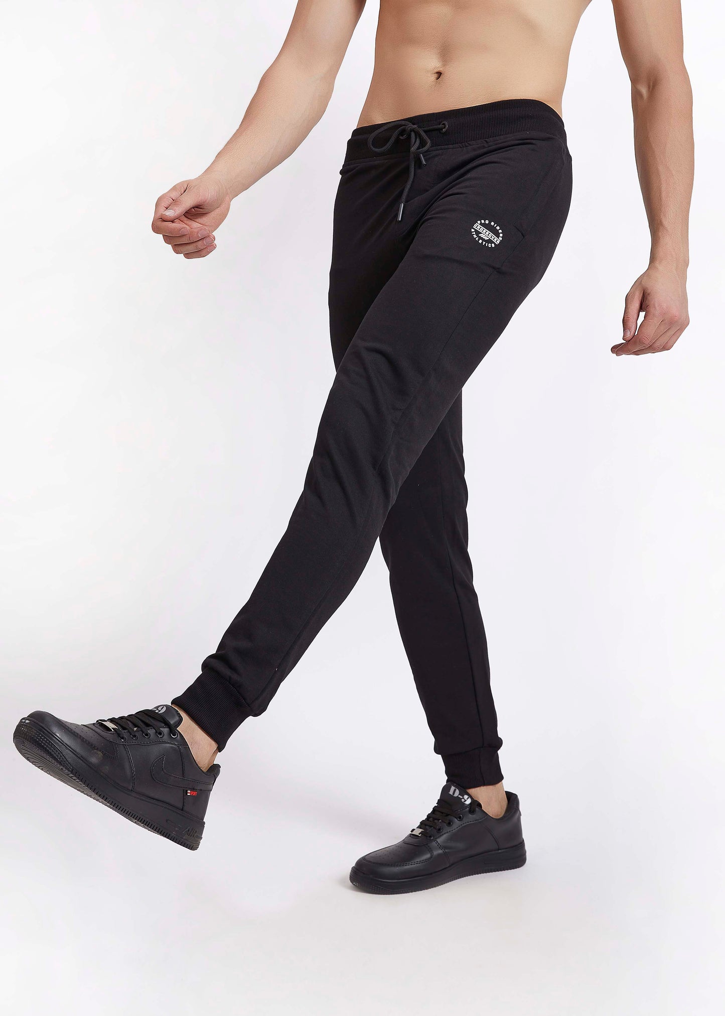 Men Black Slim Fit Casual Jogger Pant