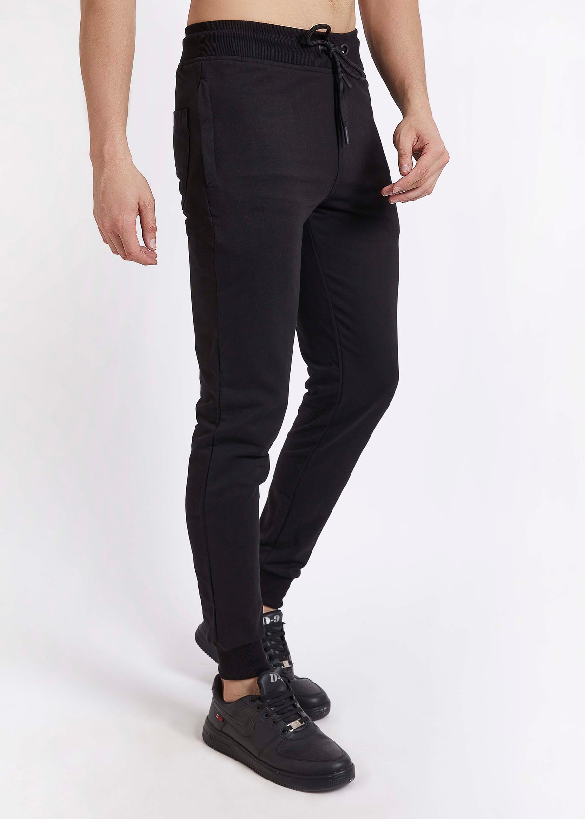 Men Black Slim Fit Casual Jogger Pant