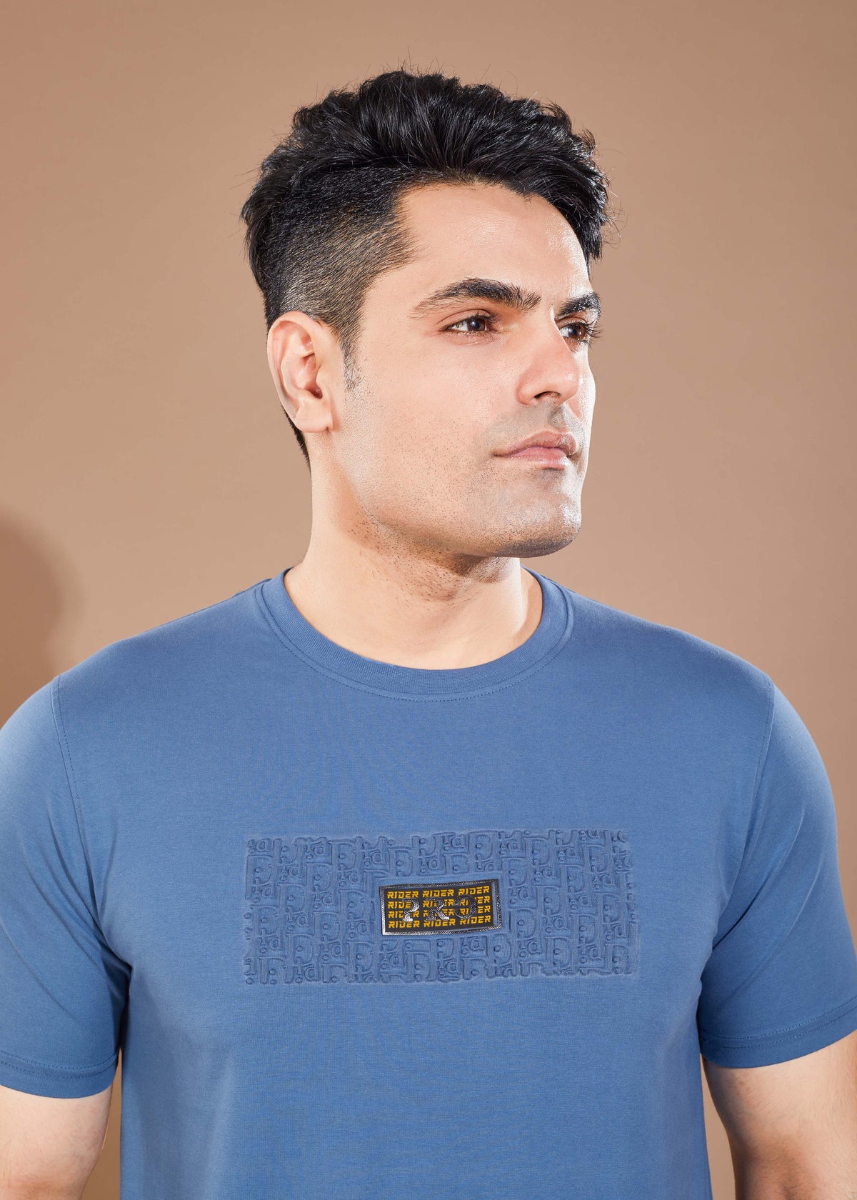 EMBOSSED PLACEMENT T-SHIRT - BLUE