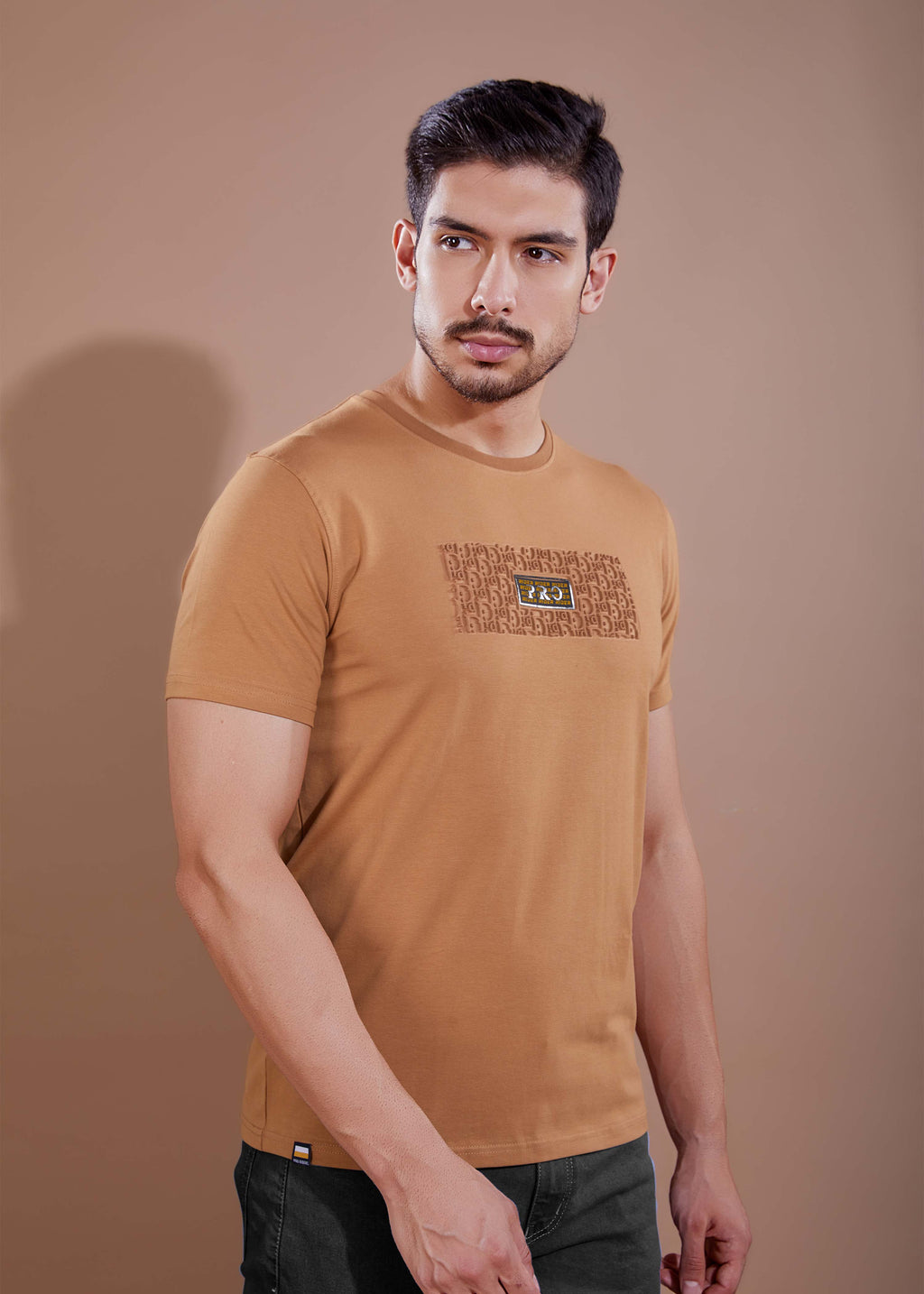 EMBOSSED PLACEMENT T-SHIRT - MUSTARD