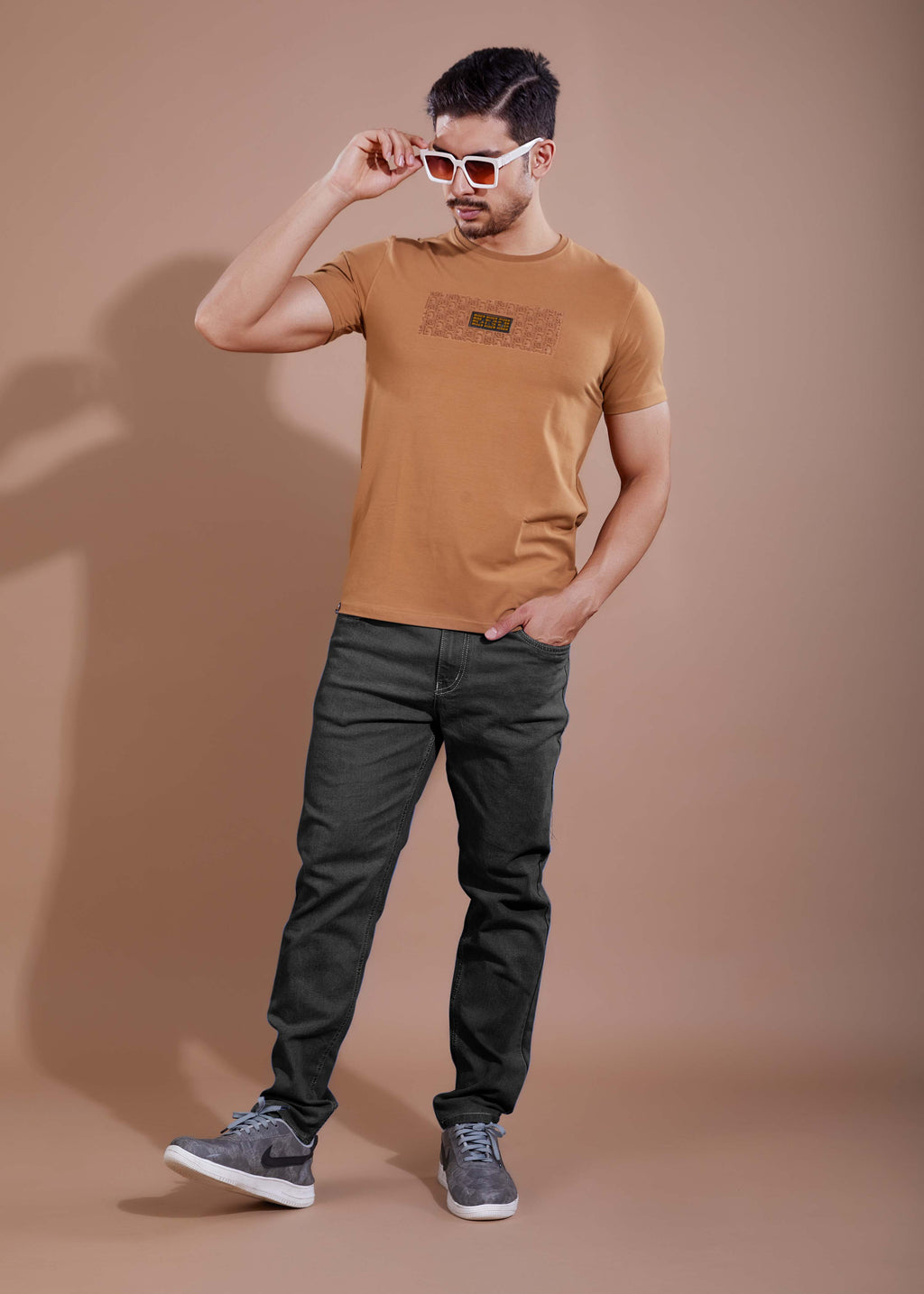 EMBOSSED PLACEMENT T-SHIRT - MUSTARD