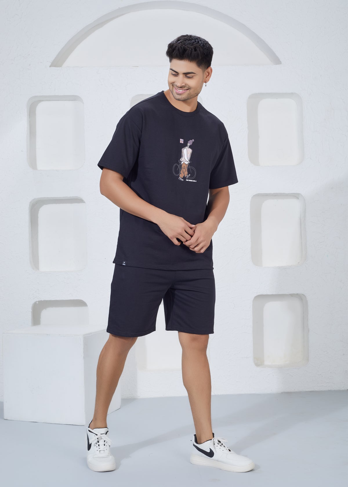 Oversize T-Shirt & Shorts Co-Ord Set - Black